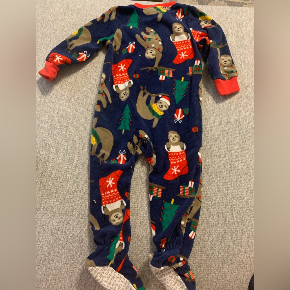 Lot of 3 baby pajamas carters size 18 months fleece sloths, butterfly & whales - Picture 8 of 10